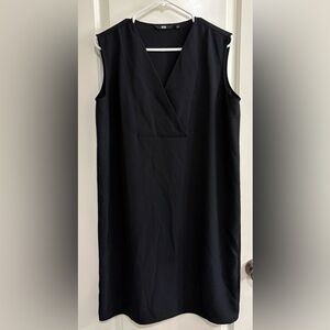 Uniqlo Drape Sleeveless Black Women’s Shift Dress